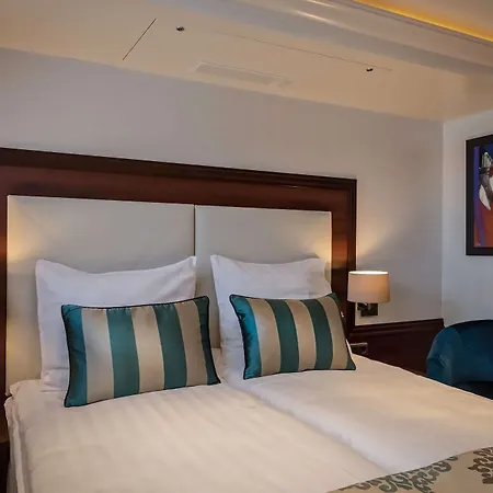 Select Ms Charles Dickens - Szálloda 4*